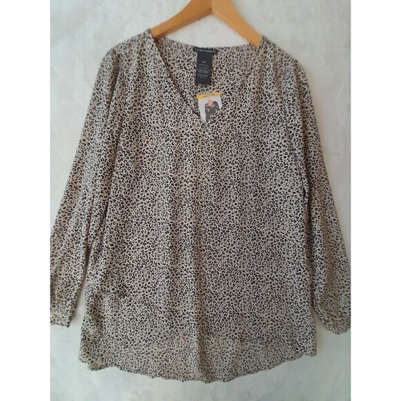 New Chelsea Theodore Leopard Print Casual Long Sleeve Blouse Pullover Medium - Picture 1 of 4